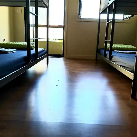 Theorynomad Al Hostal