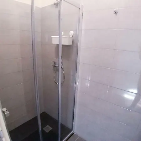 Hostal Theorynomad Al